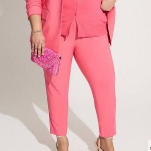 Torrid Pull-On Relaxed Taper Studio Refined Crepe‎ High-Rise Pant 1T NWT IN PKG